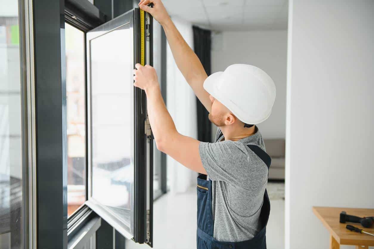 menuiseries pose d'une fenêtre