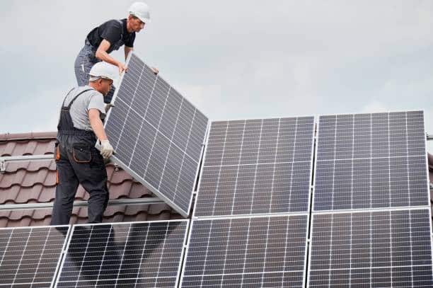Installateurs de panneaux solaires 
