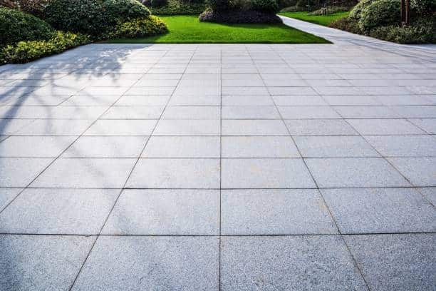 dallage extérieur pierre naturelle jardin allée